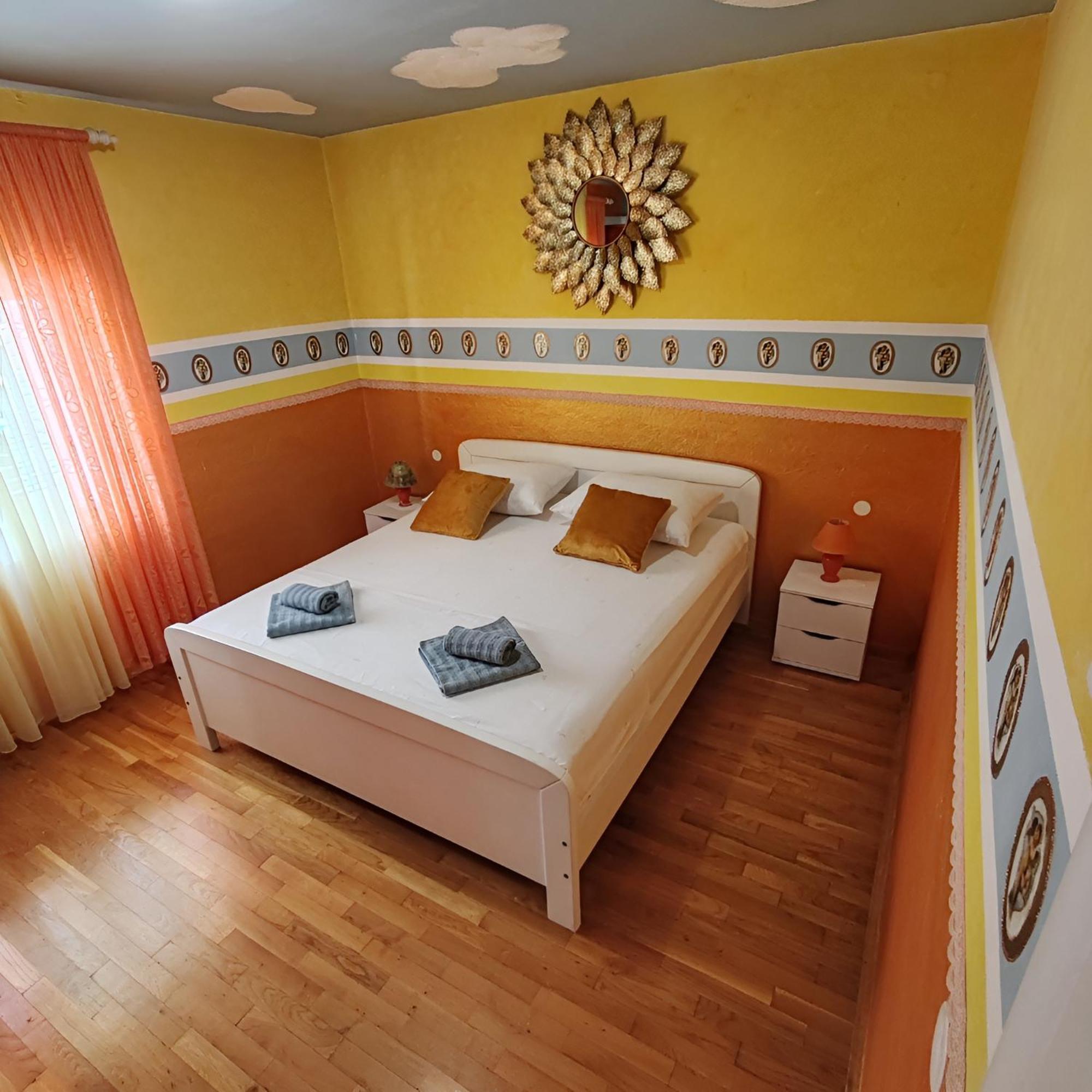 Pia Apartment ดูกีรัท ภายนอก รูปภาพ